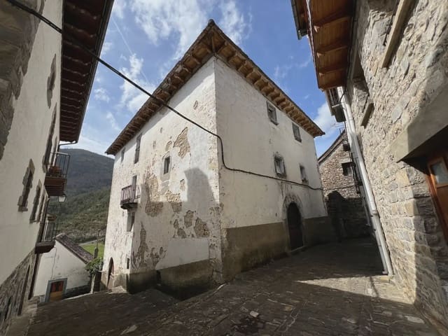 5 bedroom Finca/Country House for sale in Ansó - € 220,000 (Ref: 9963500)