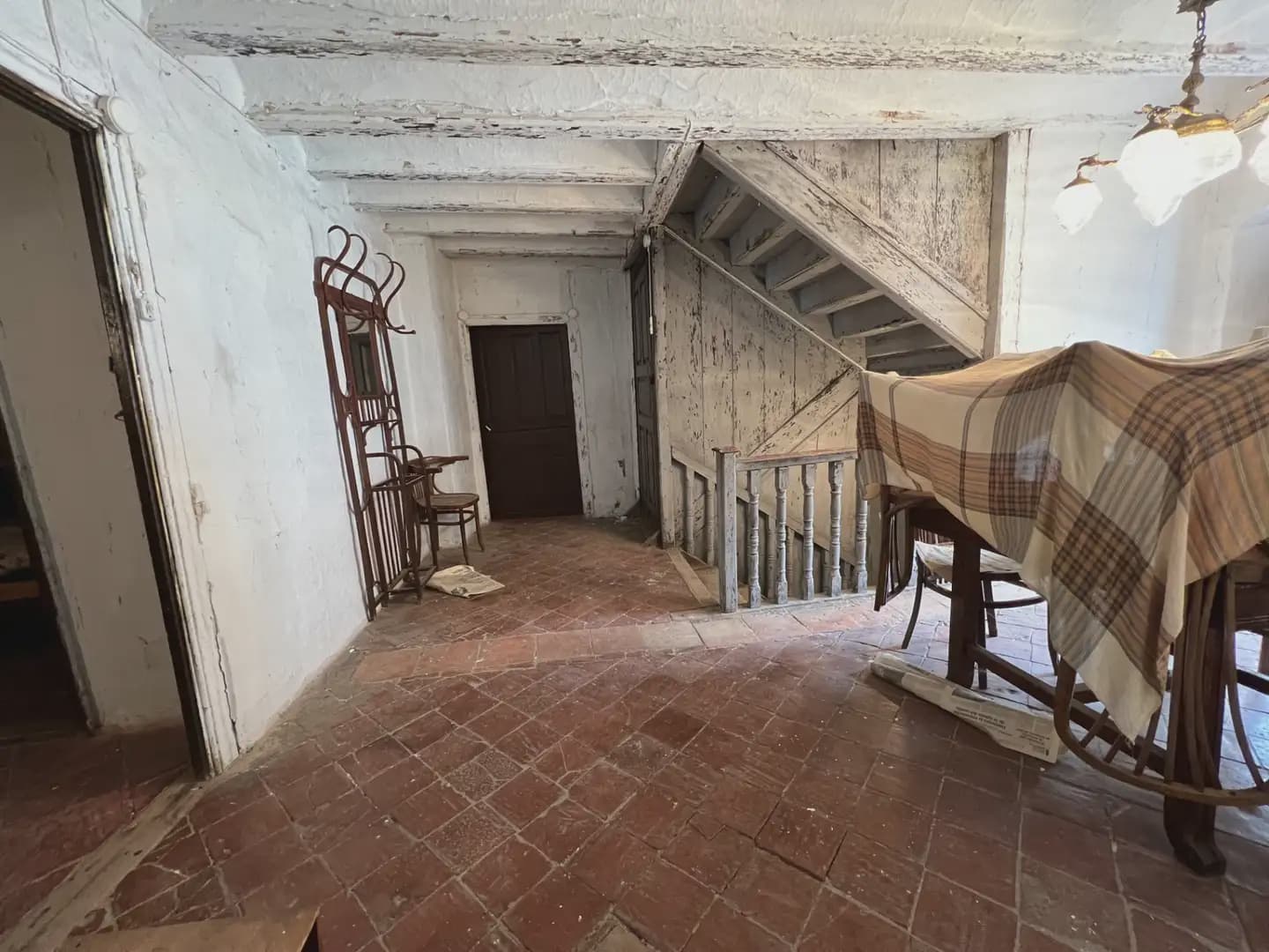 5 bedroom Finca/Country House for sale in Anso - € 220,000 (Ref: 9963500)