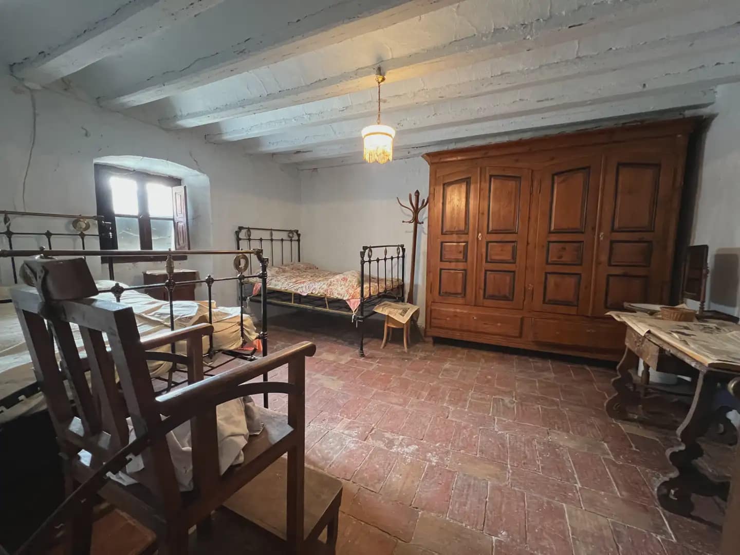 5 bedroom Finca/Country House for sale in Anso - € 220,000 (Ref: 9963500)