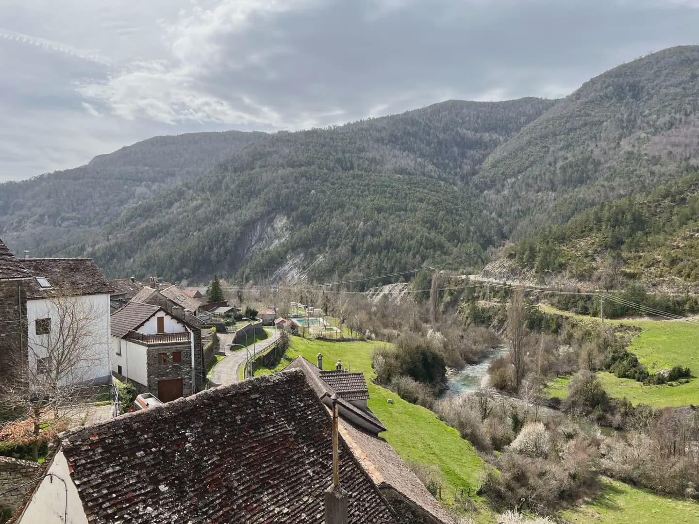 5 bedroom Finca/Country House for sale in Anso - € 220,000 (Ref: 9963500)