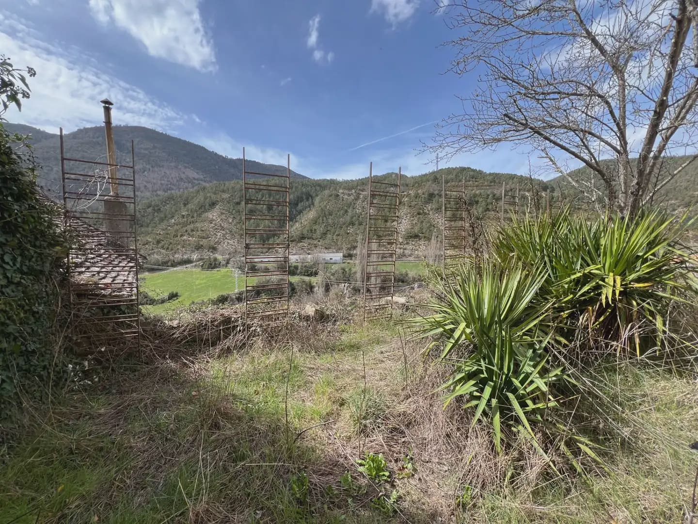 5 bedroom Finca/Country House for sale in Anso - € 220,000 (Ref: 9963500)