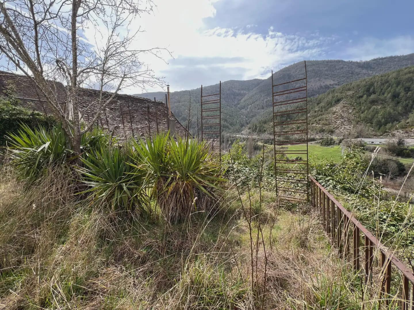 5 bedroom Finca/Country House for sale in Anso - € 220,000 (Ref: 9963500)