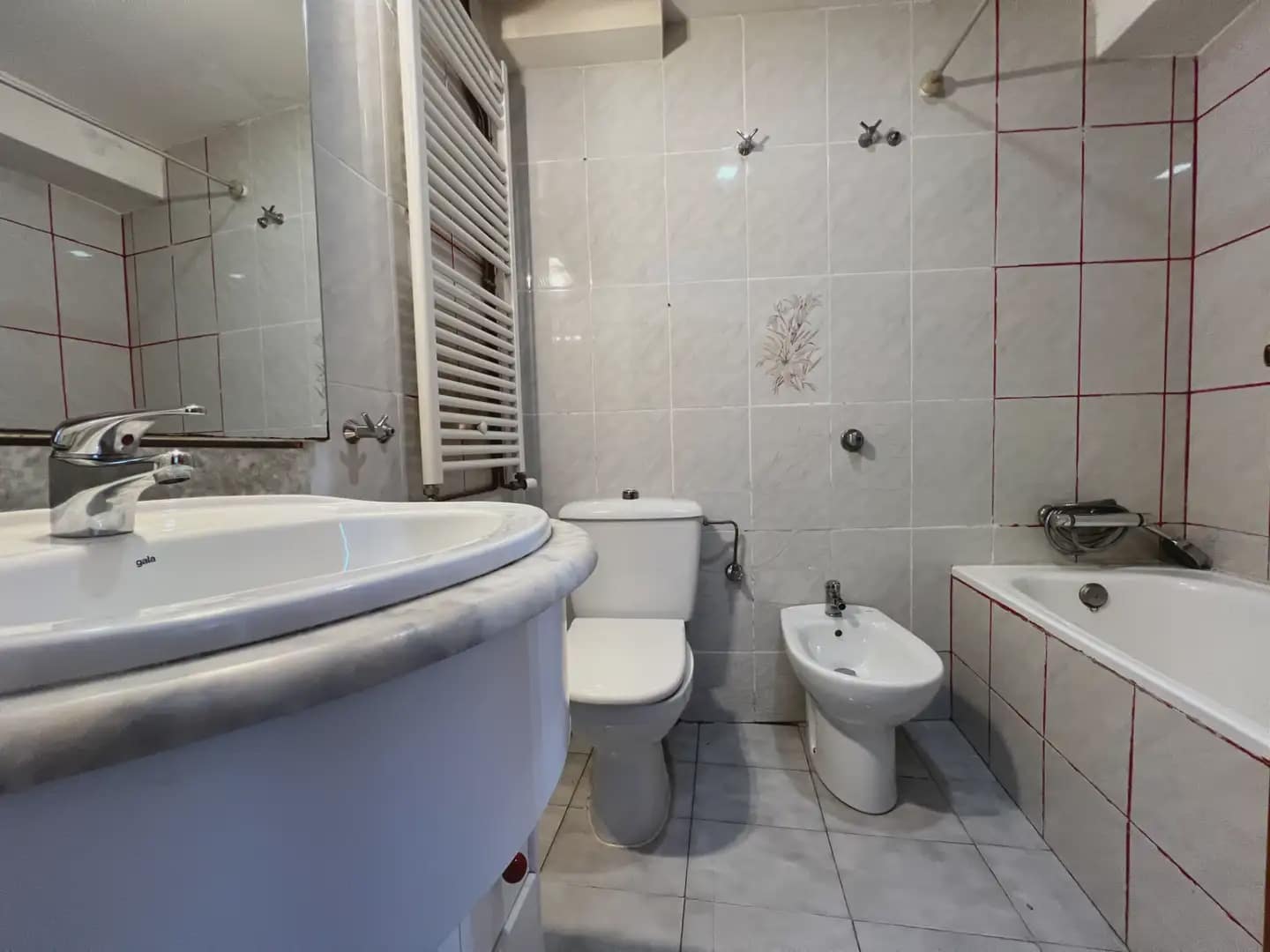 Piso de 3 habitaciones en Jaca en venta - 230.000 € (Ref: 9963506)