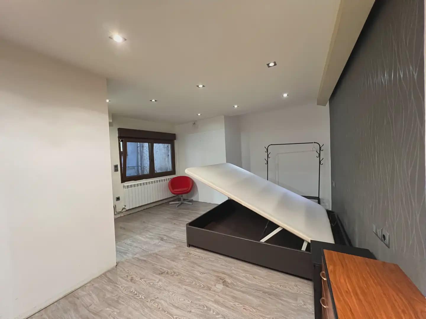 Piso de 3 habitaciones en Jaca en venta - 230.000 € (Ref: 9963506)