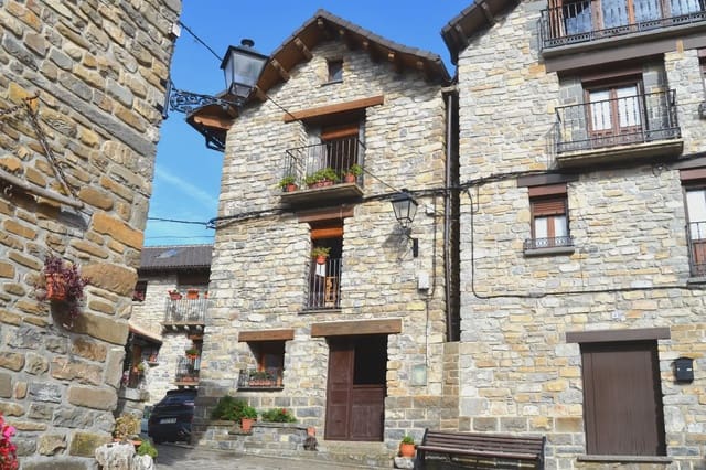 5 Zimmer Haus zu verkaufen in Aisa - 175.000 € (Ref: 9963508)