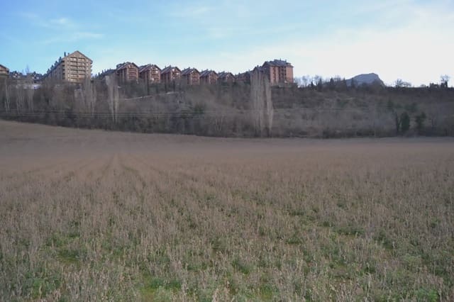 Finca/Country House for sale in Jaca - € 320,000 (Ref: 9963509)
