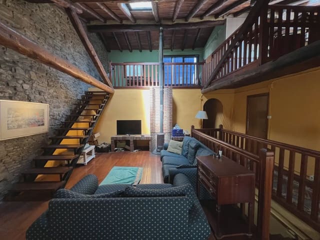 Pareado de 1 habitación en Jaca en venta - 375.000 € (Ref: 9963510)