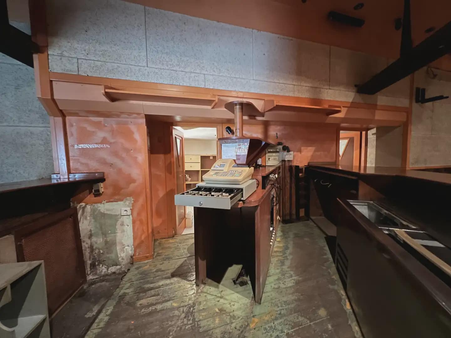 Commercial for sale in Jaca - € 160,000 (Ref: 9963511)