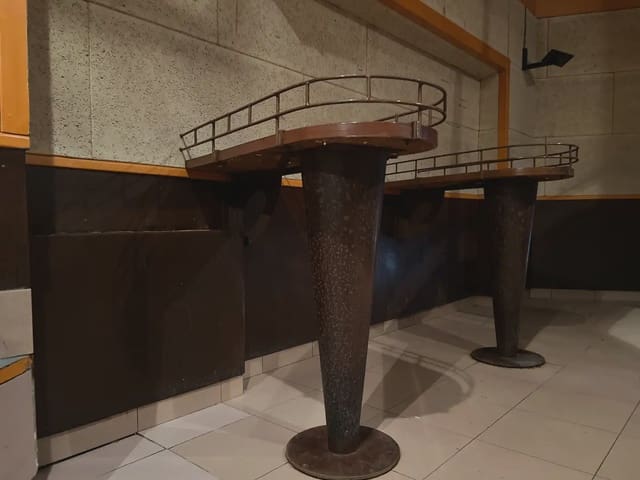 Commercial for sale in Jaca - € 160,000 (Ref: 9963511)