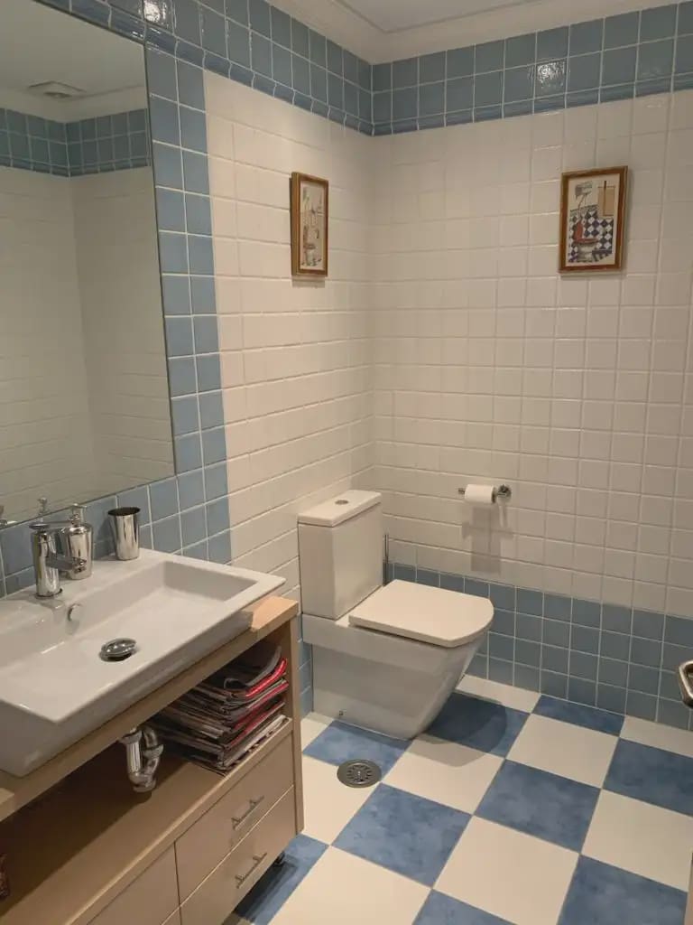 7 slaapkamer Halfvrijstaande villa te koop in Jaca met garage - € 890.000 (Ref: 9963512)
