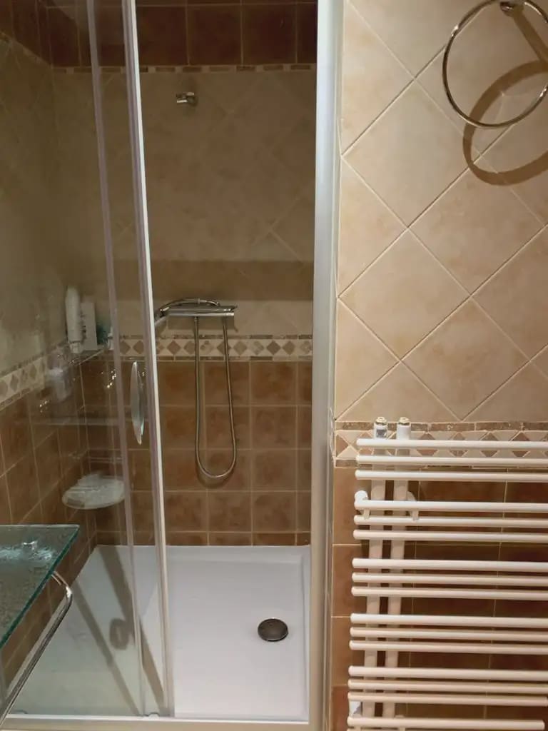 7 slaapkamer Halfvrijstaande villa te koop in Jaca met garage - € 890.000 (Ref: 9963512)