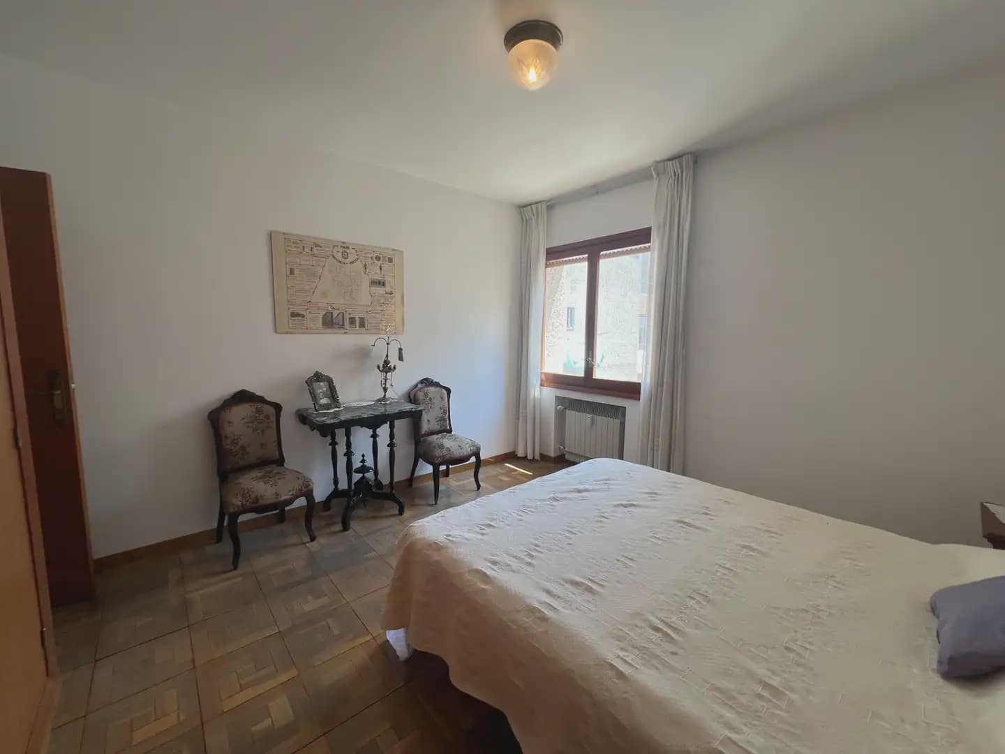 5 bedroom Flat for sale in Jaca with garage - € 330,000 (Ref: 9963515)
