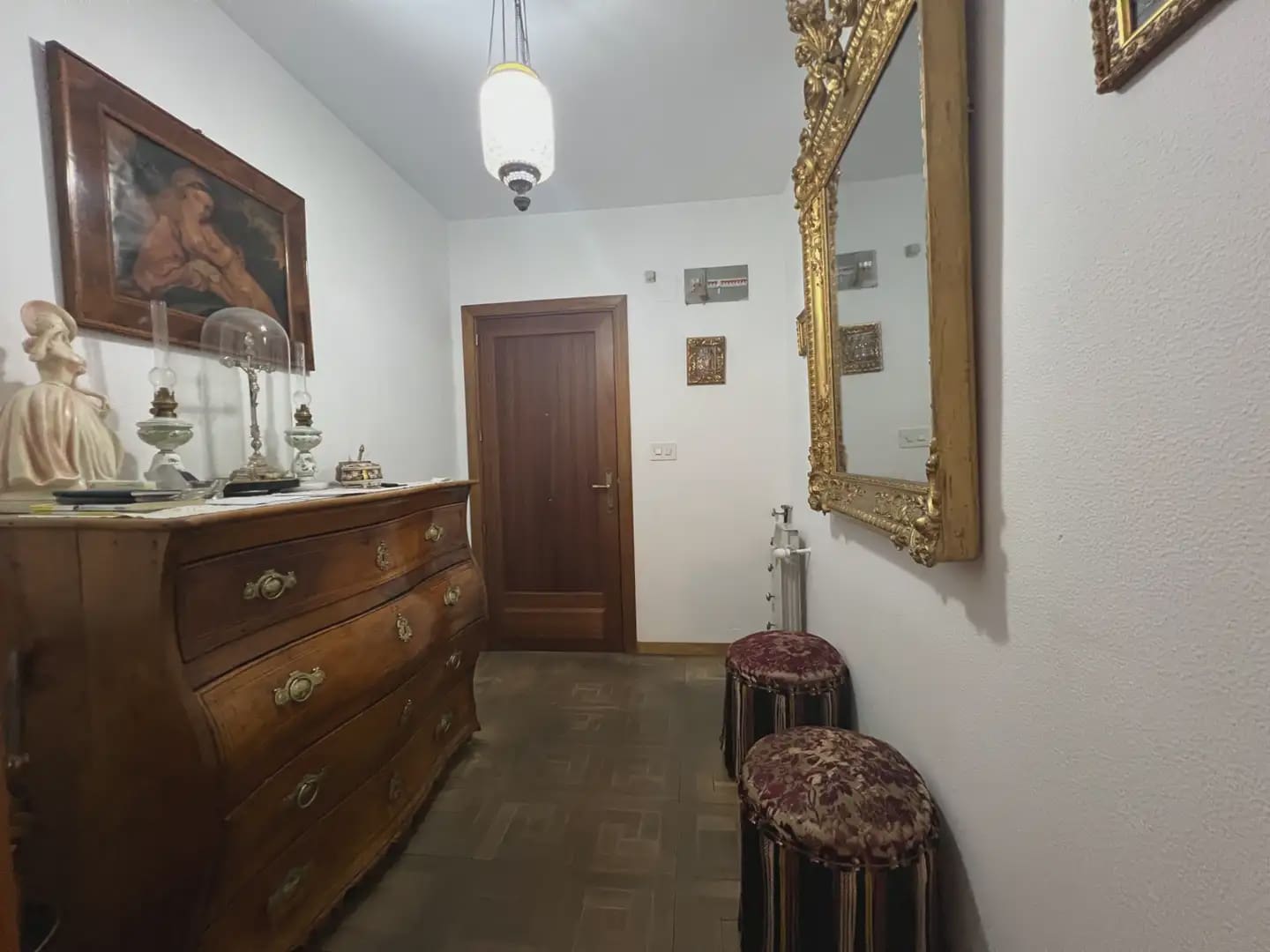 5 bedroom Flat for sale in Jaca with garage - € 330,000 (Ref: 9963515)