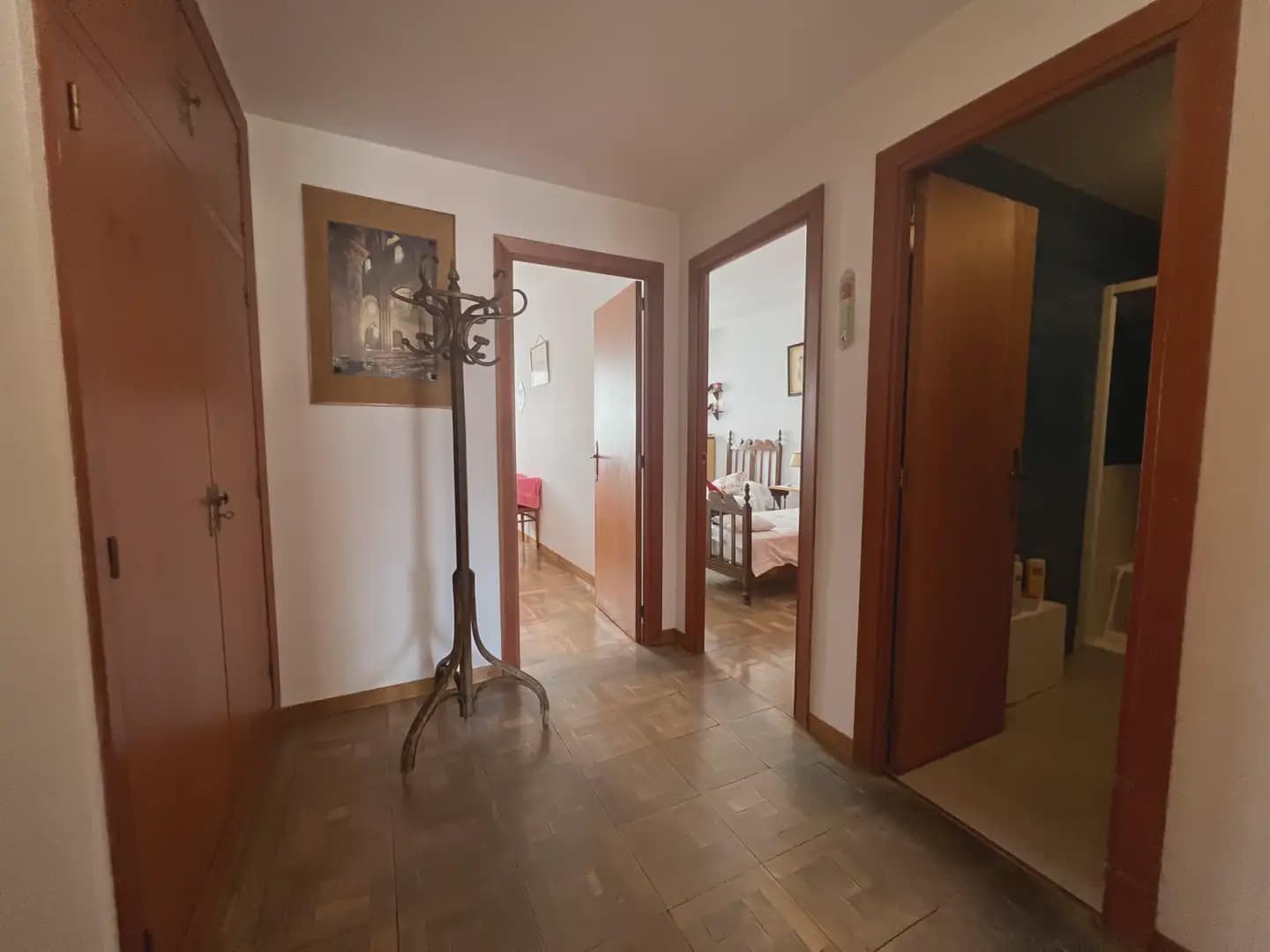 5 bedroom Flat for sale in Jaca with garage - € 330,000 (Ref: 9963515)
