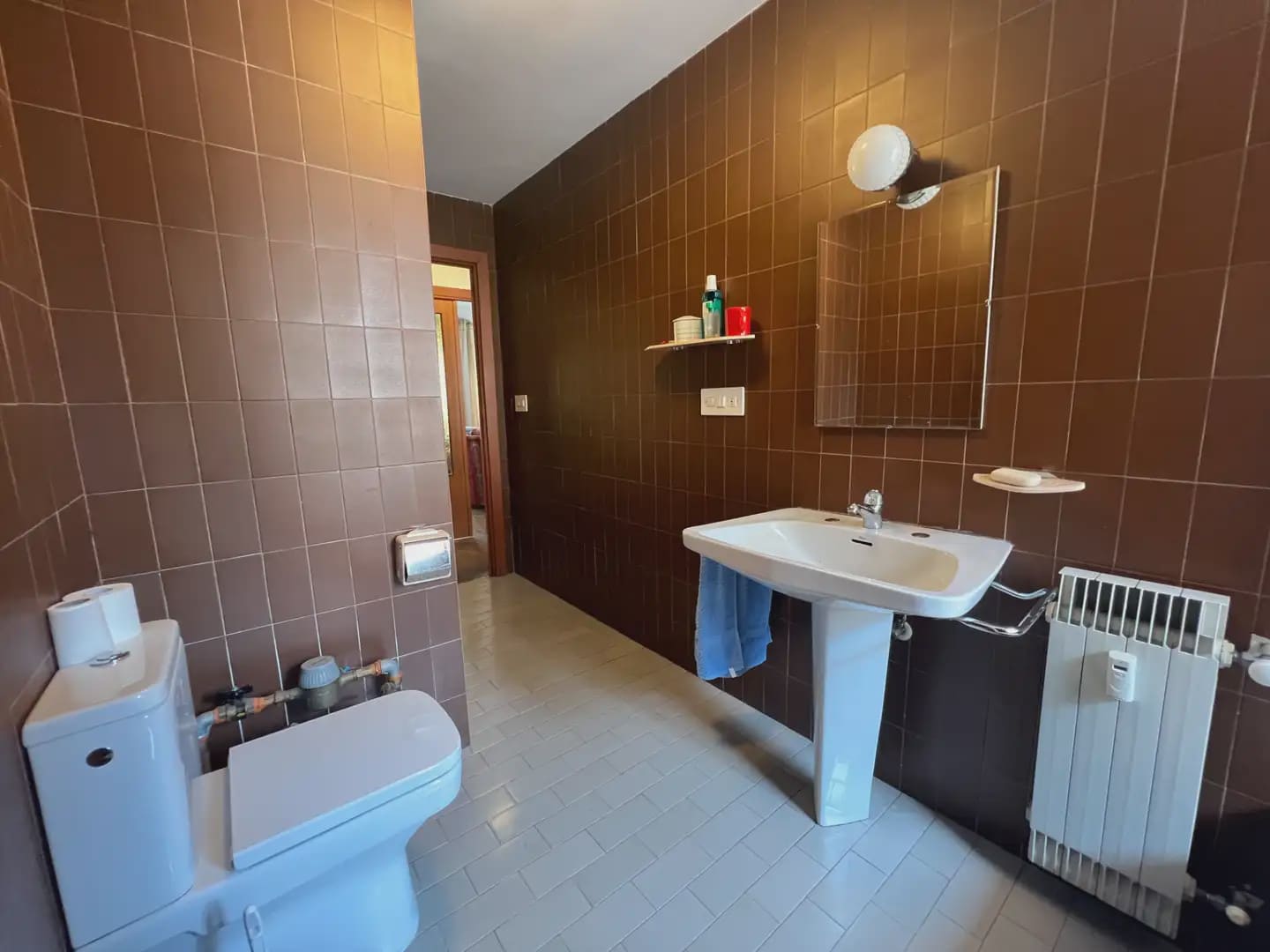 5 bedroom Flat for sale in Jaca with garage - € 330,000 (Ref: 9963515)