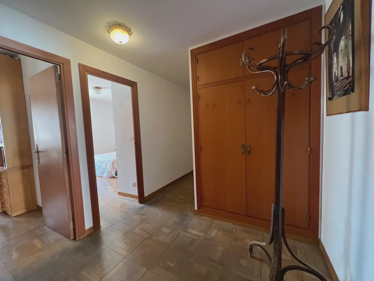 5 bedroom Flat for sale in Jaca with garage - € 330,000 (Ref: 9963515)