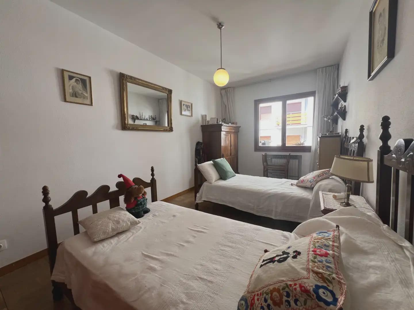 5 bedroom Flat for sale in Jaca with garage - € 330,000 (Ref: 9963515)