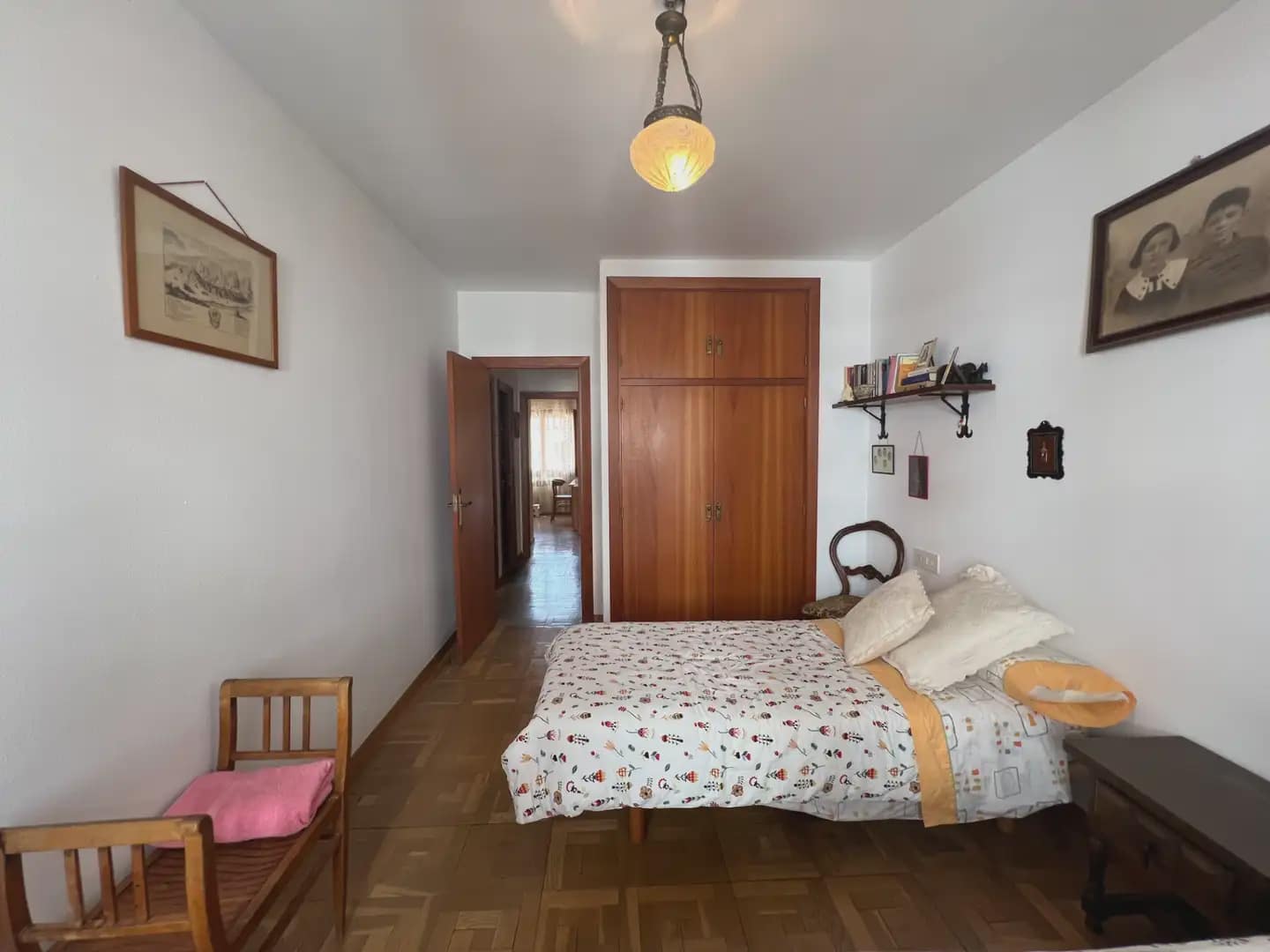 5 bedroom Flat for sale in Jaca with garage - € 330,000 (Ref: 9963515)