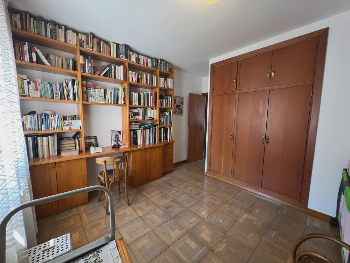 5 bedroom Flat for sale in Jaca with garage - € 330,000 (Ref: 9963515)