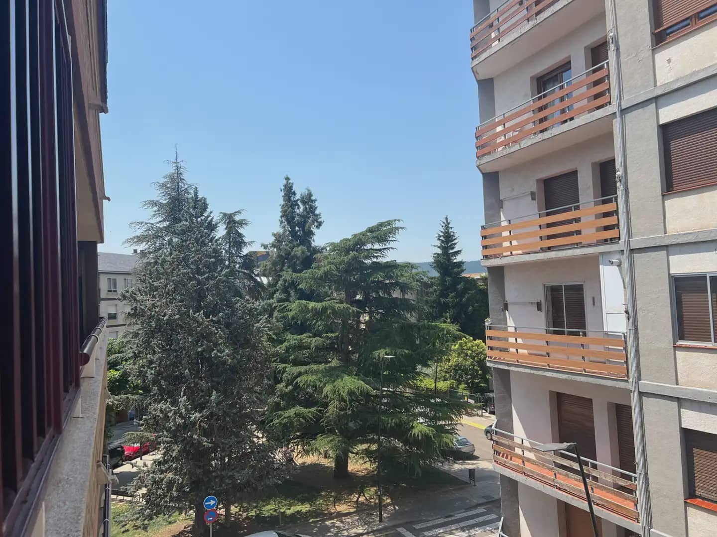 5 bedroom Flat for sale in Jaca with garage - € 330,000 (Ref: 9963515)