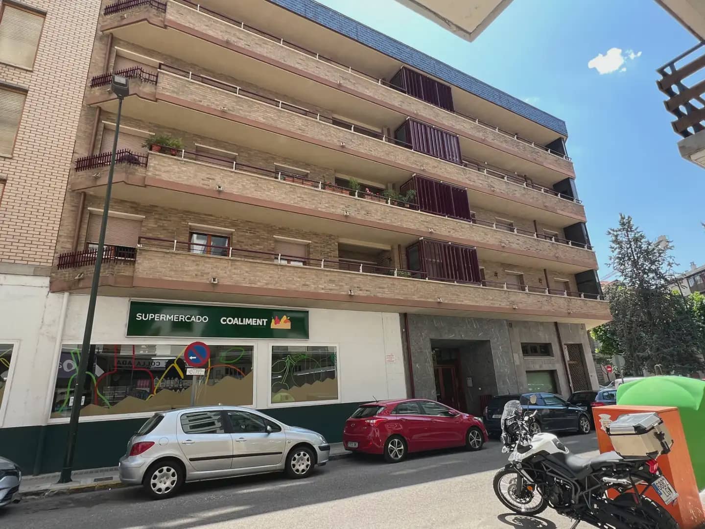 5 bedroom Flat for sale in Jaca with garage - € 330,000 (Ref: 9963515)