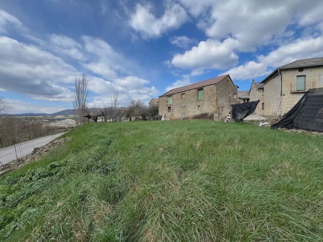 3 bedroom Finca/Country House for sale in Jaca - € 230,000 (Ref: 9963520)