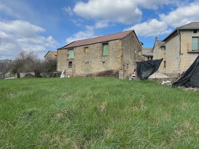3 bedroom Finca/Country House for sale in Jaca - € 230,000 (Ref: 9963520)