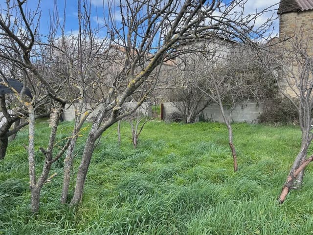 3 bedroom Finca/Country House for sale in Jaca - € 230,000 (Ref: 9963520)