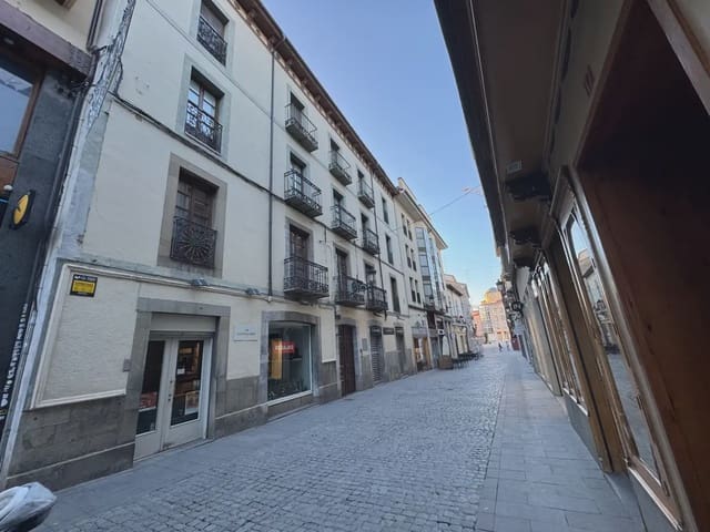 3 bedroom Penthouse for sale in Jaca - € 195,000 (Ref: 9963522)