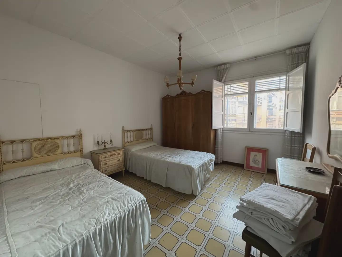 Piso de 3 habitaciones en Jaca en venta - 230.000 € (Ref: 9963523)