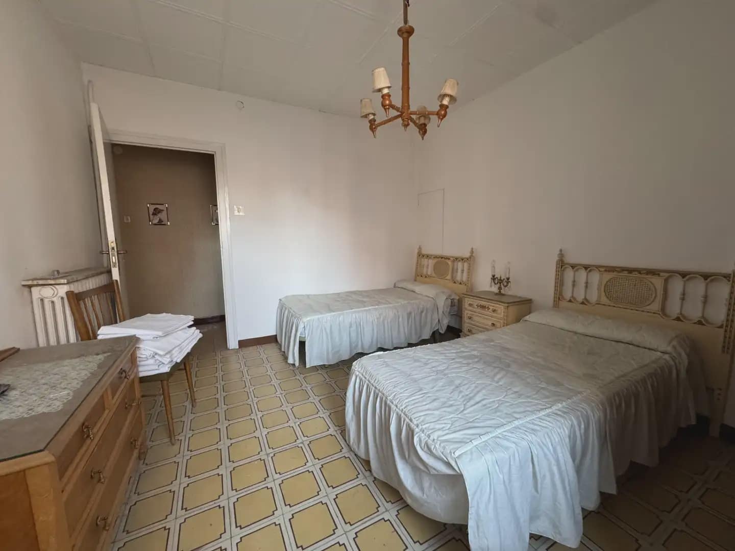 Piso de 3 habitaciones en Jaca en venta - 230.000 € (Ref: 9963523)