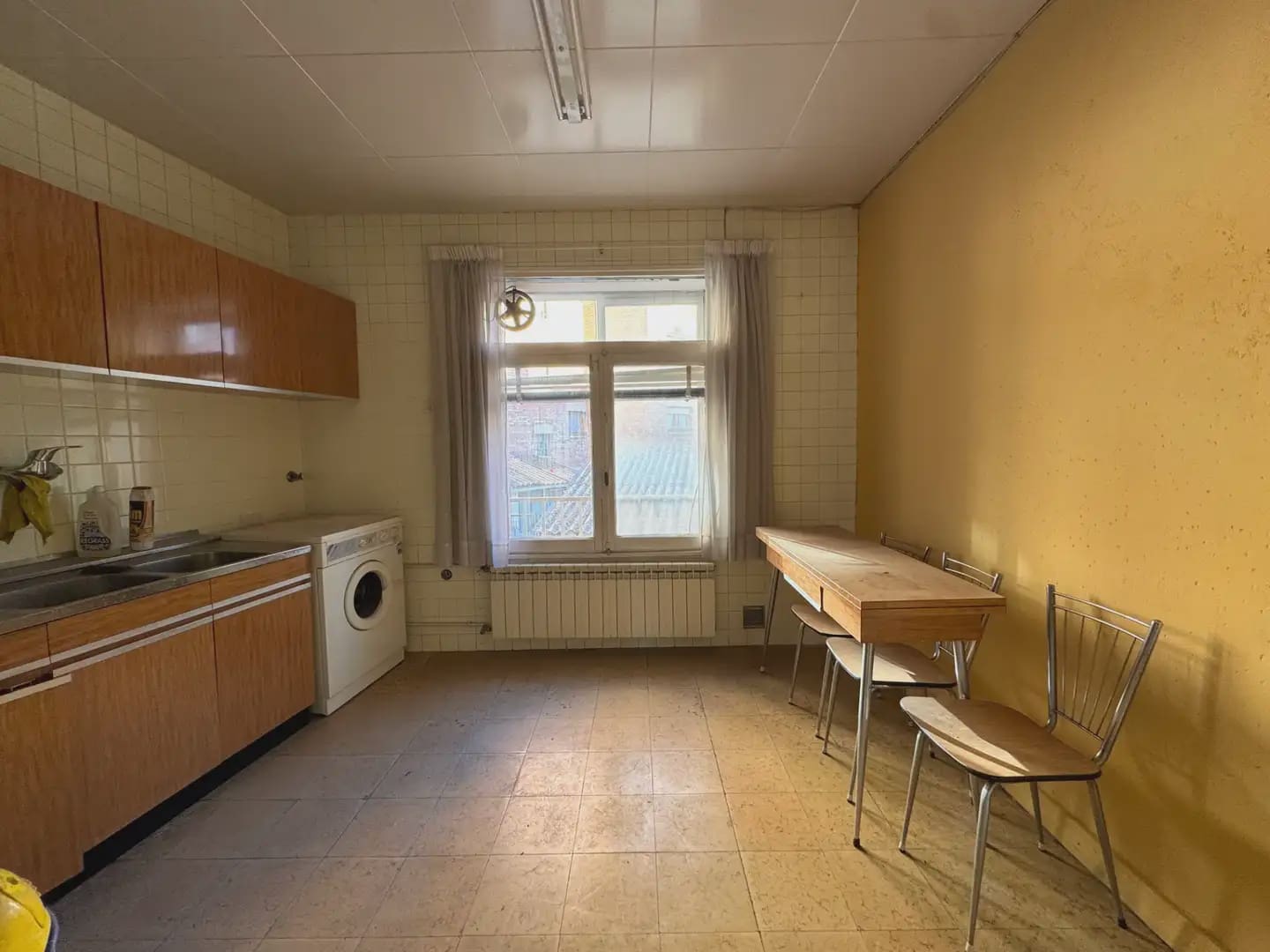 Piso de 3 habitaciones en Jaca en venta - 230.000 € (Ref: 9963523)