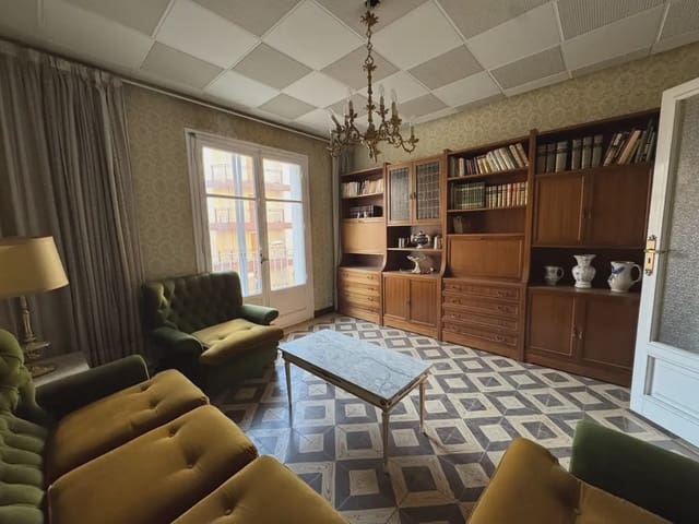 3 bedroom Flat for sale in Jaca - € 230,000 (Ref: 9963523)