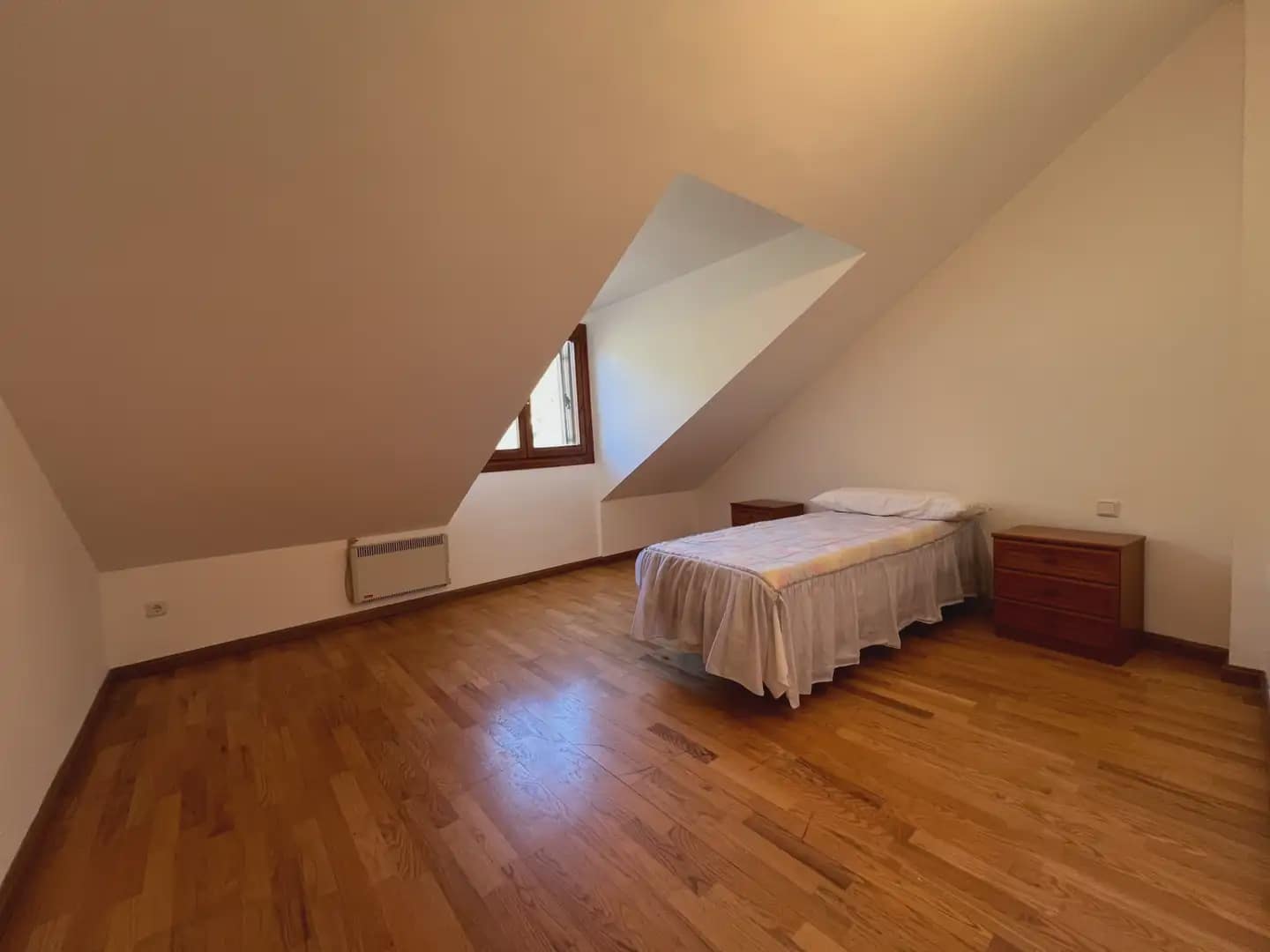 Apartamento de 3 habitaciones en Broto en venta - 223.000 € (Ref: 9963528)