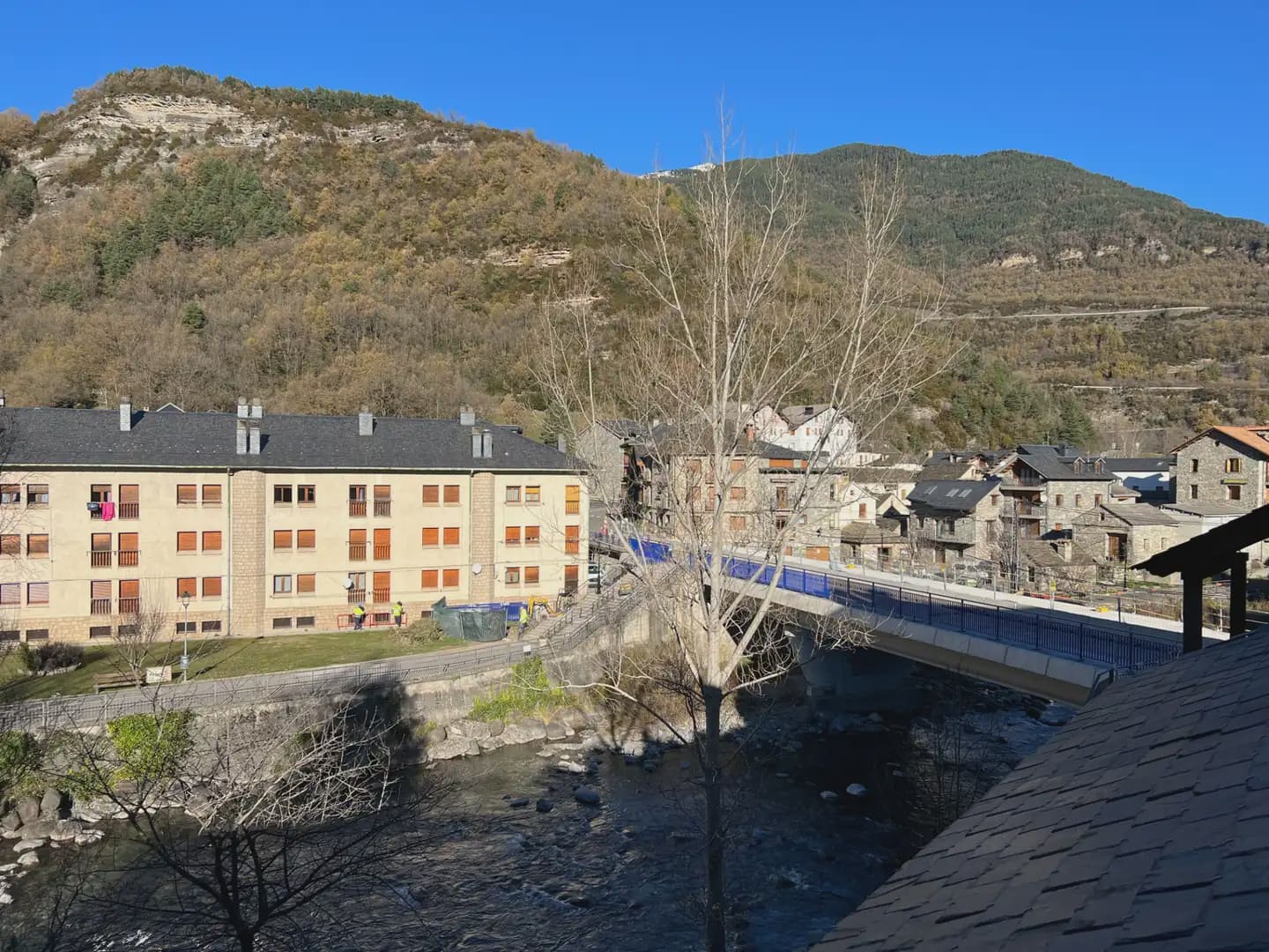 Apartamento de 3 habitaciones en Broto en venta - 223.000 € (Ref: 9963528)