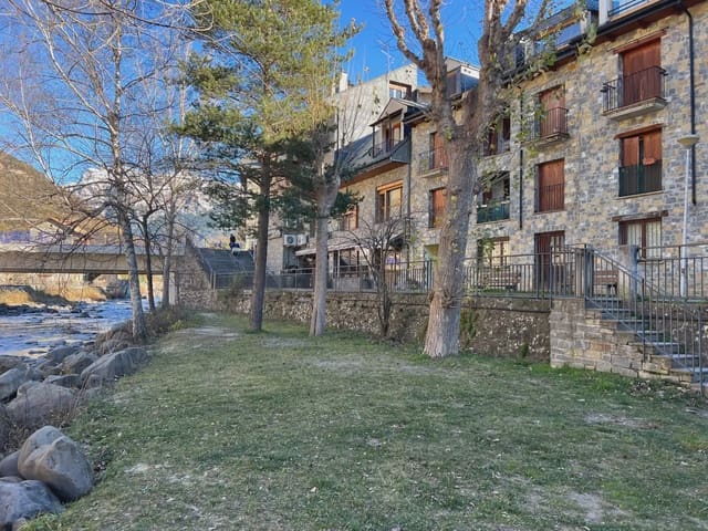 3 bedroom Apartment for sale in Broto - € 223,000 (Ref: 9963528)