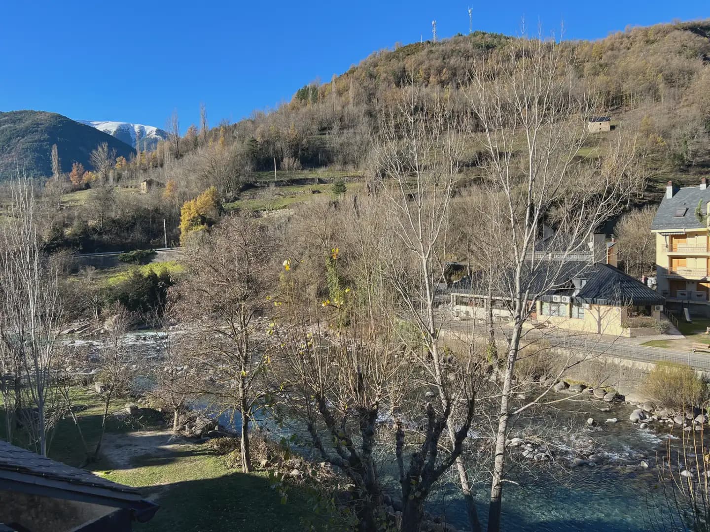 Apartamento de 3 habitaciones en Broto en venta - 223.000 € (Ref: 9963528)
