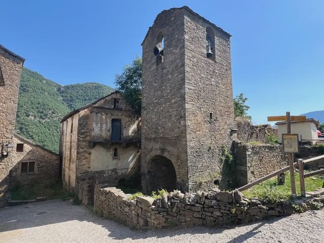 Finca/Country House for sale in Broto - € 110,000 (Ref: 9963529)