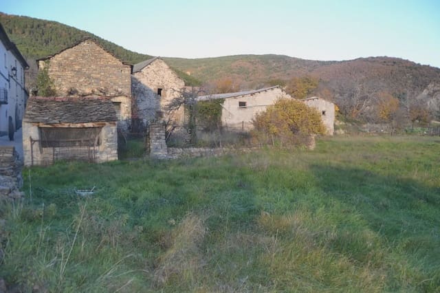 Finca/Country House for sale in Jaca - € 130,000 (Ref: 9963530)