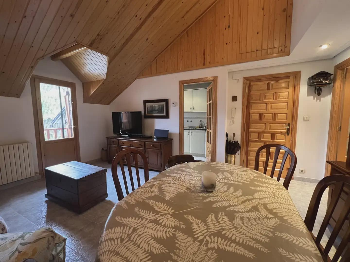 2 bedroom Apartment for sale in Biescas - € 290,000 (Ref: 9963533)