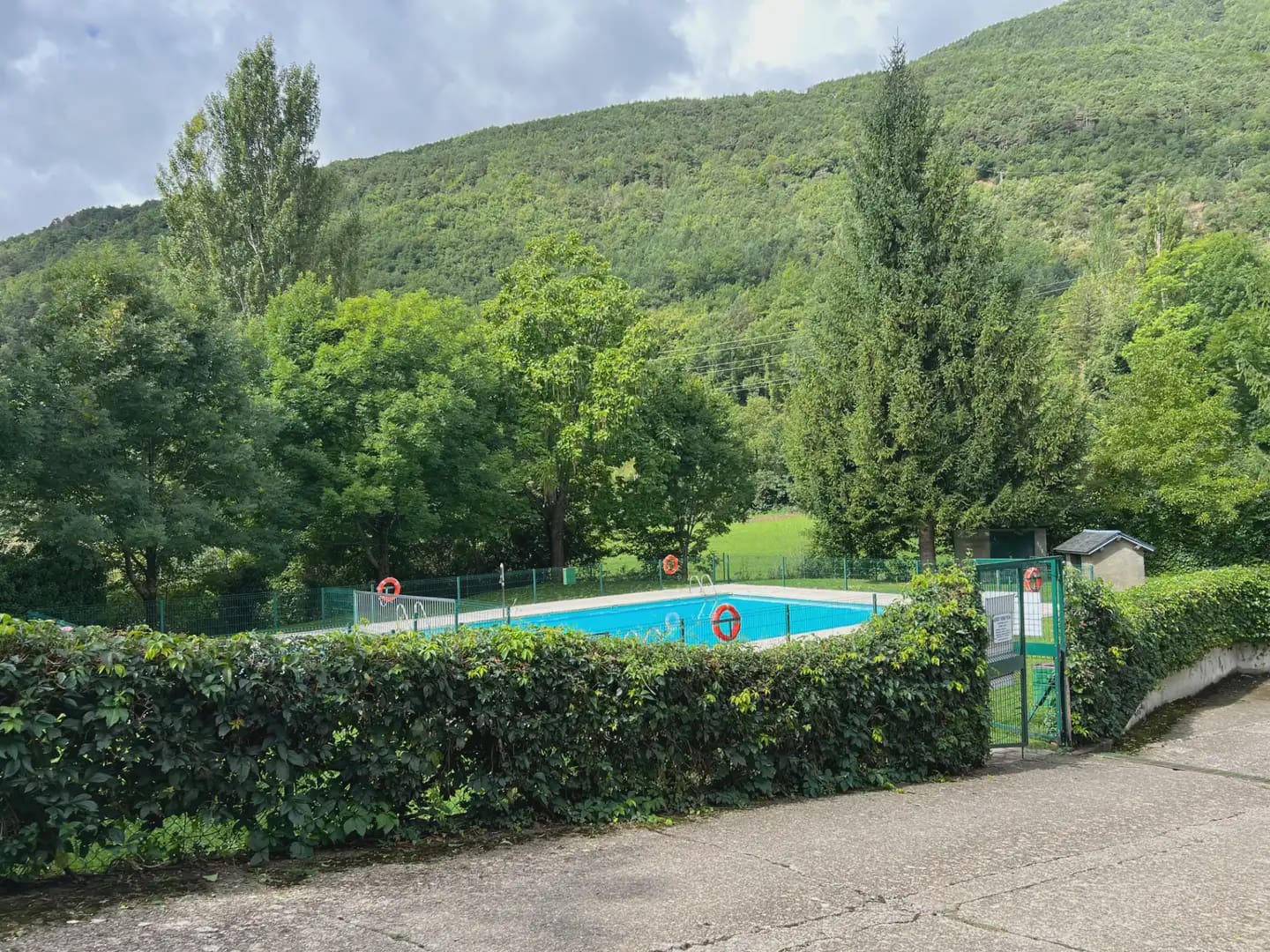 2 bedroom Apartment for sale in Biescas - € 290,000 (Ref: 9963533)