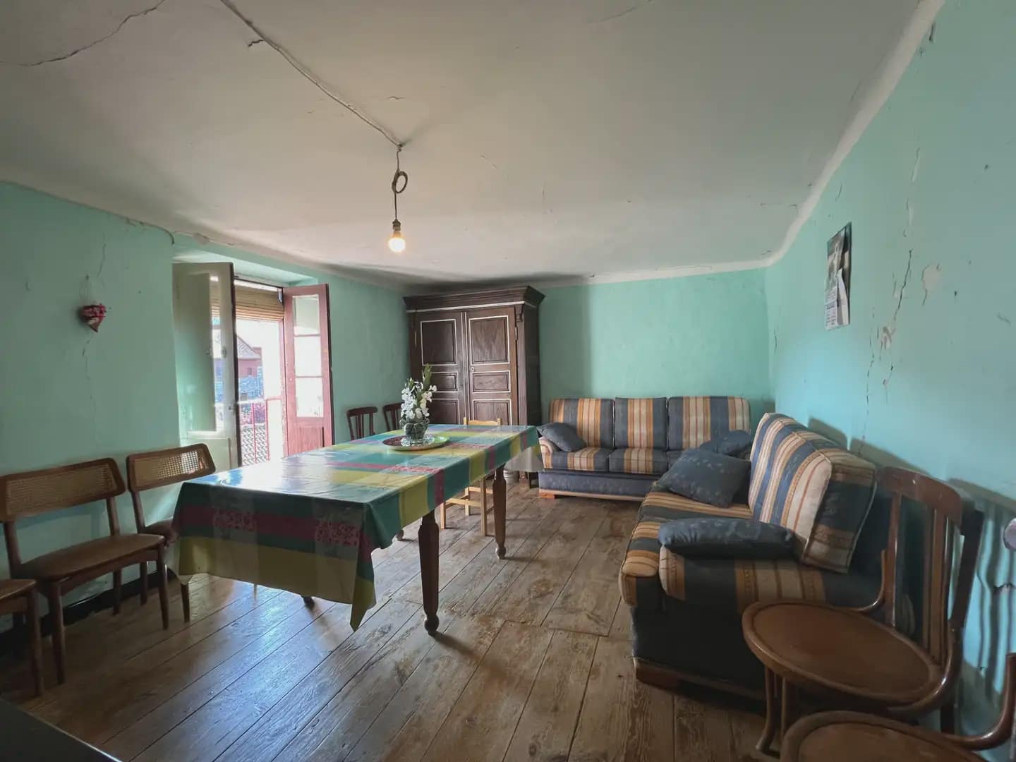 6 bedroom Finca/Country House for sale in Castiello de Jaca - € 299,000 (Ref: 9963534)
