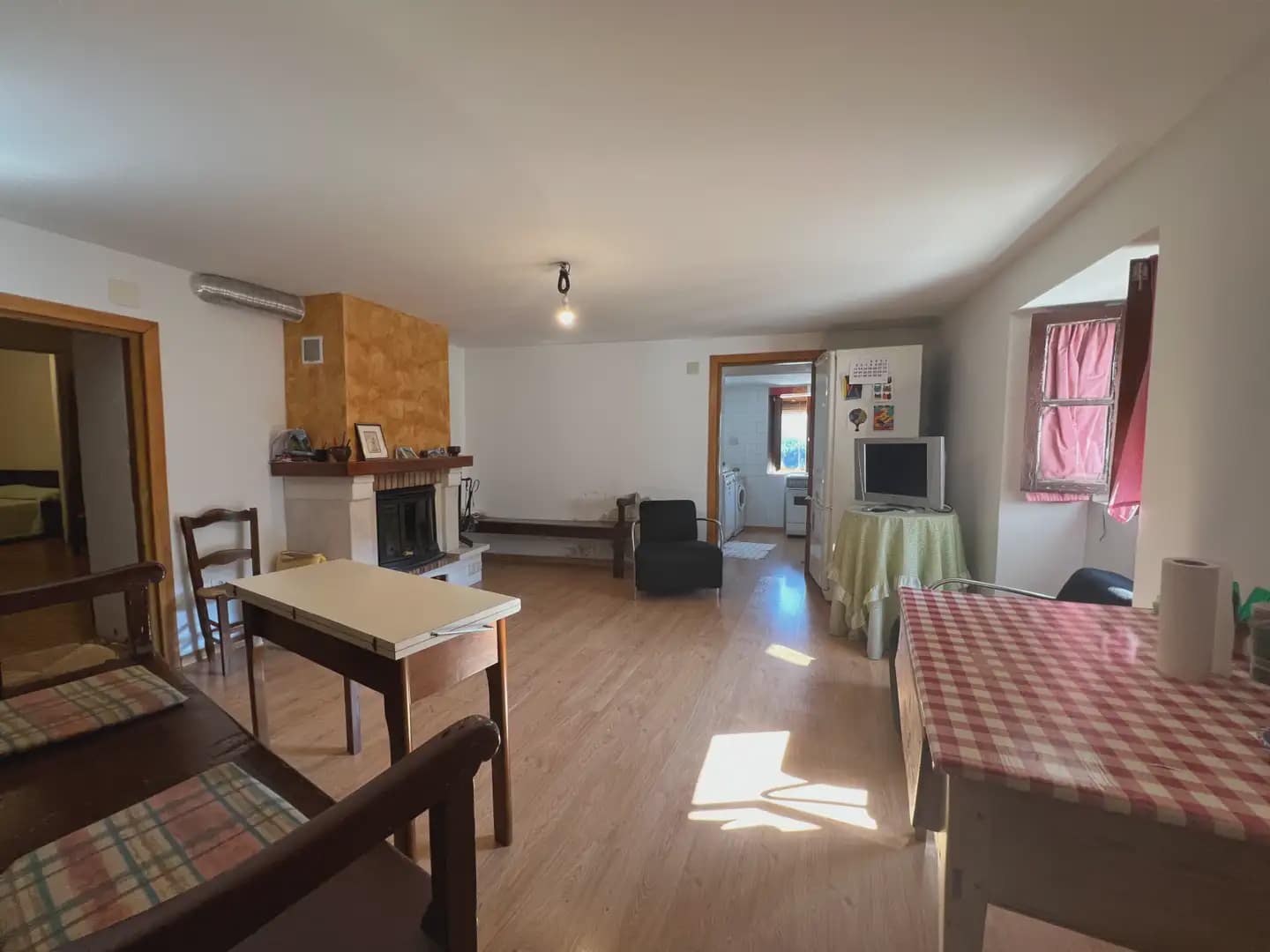 6 bedroom Finca/Country House for sale in Castiello de Jaca - € 299,000 (Ref: 9963534)