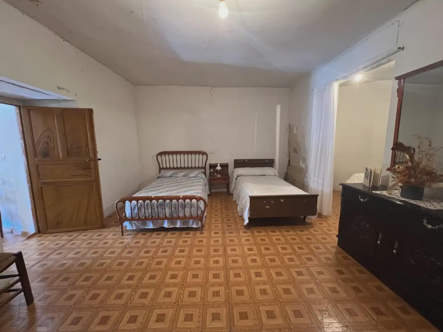 6 bedroom Finca/Country House for sale in Castiello de Jaca - € 299,000 (Ref: 9963534)