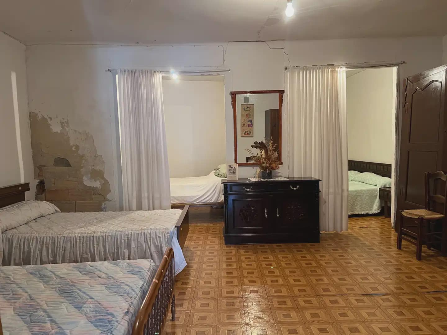 6 bedroom Finca/Country House for sale in Castiello de Jaca - € 299,000 (Ref: 9963534)