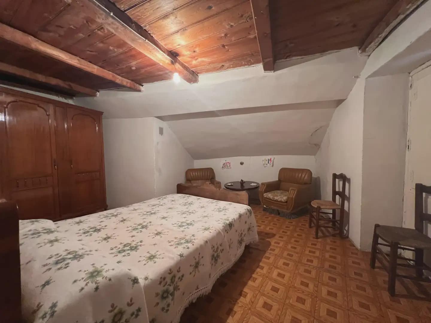 6 bedroom Finca/Country House for sale in Castiello de Jaca - € 299,000 (Ref: 9963534)