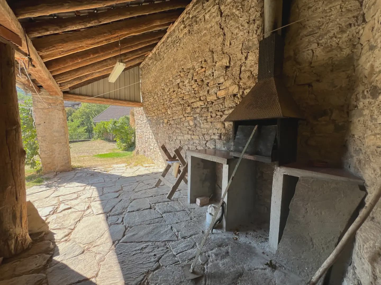 6 bedroom Finca/Country House for sale in Castiello de Jaca - € 299,000 (Ref: 9963534)