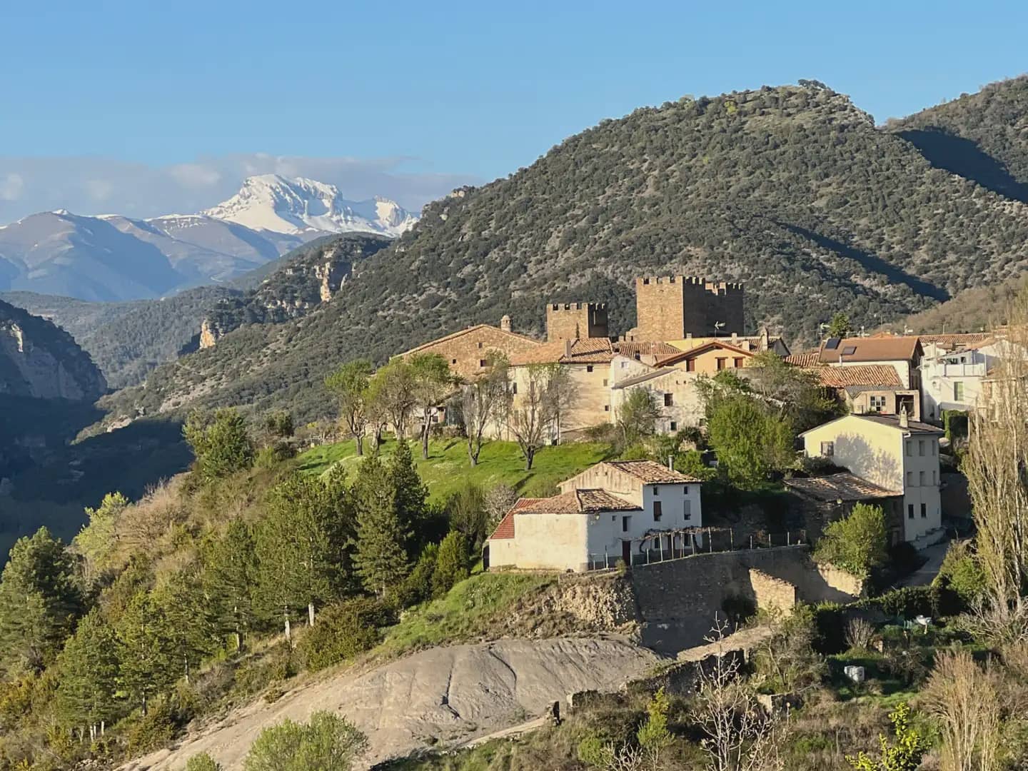 4 bedroom Finca/Country House for sale in Canal de Berdun - € 168,000 (Ref: 9963535)