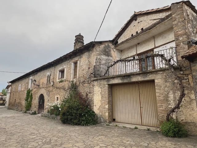 8 bedroom Finca/Country House for sale in Santa Cilia - € 190,000 (Ref: 9963537)