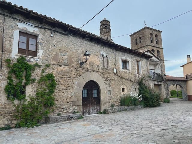 8 bedroom Finca/Country House for sale in Santa Cilia - € 190,000 (Ref: 9963537)